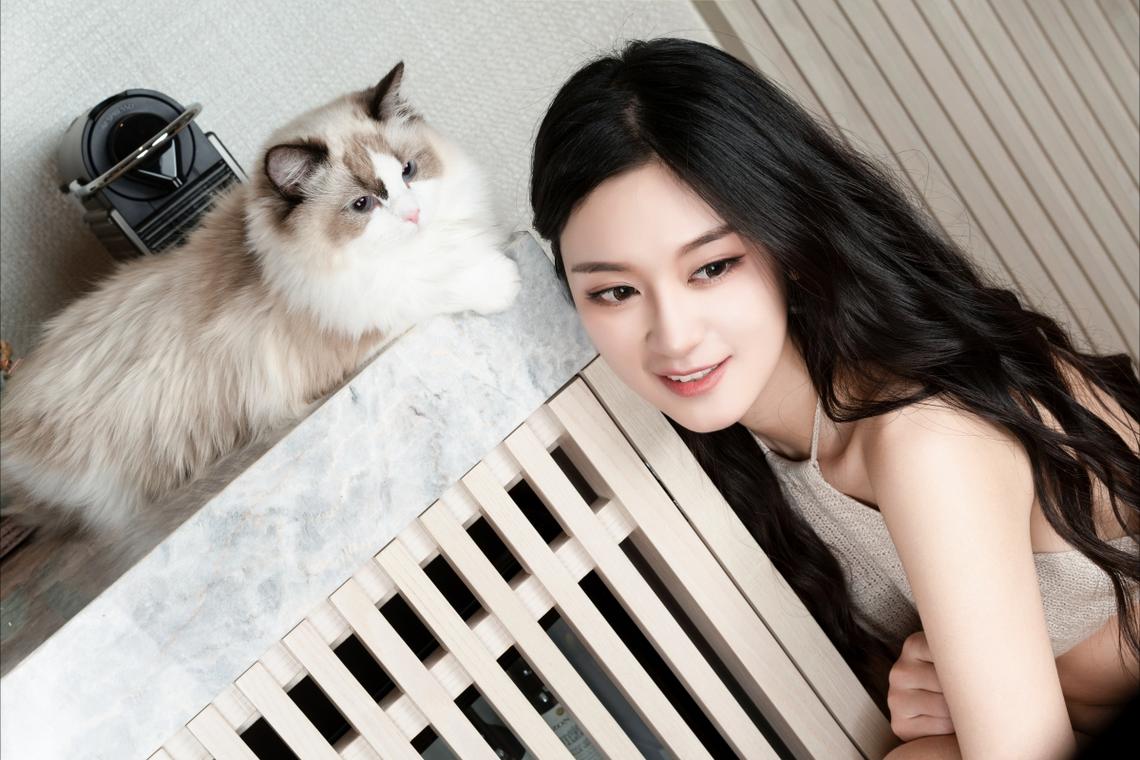 王毅会见上海合作组织秘书长叶尔梅克巴耶夫